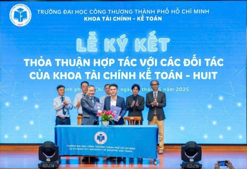 UFIN GROUP KÝ KẾT THỎA THUẬN HỢP TÁC VỚI KHOA TÀI CHÍNH - KẾ TOÁN TRƯỜNG ĐẠI HỌC CÔNG THƯƠNG TP.HCM (HUIT)
