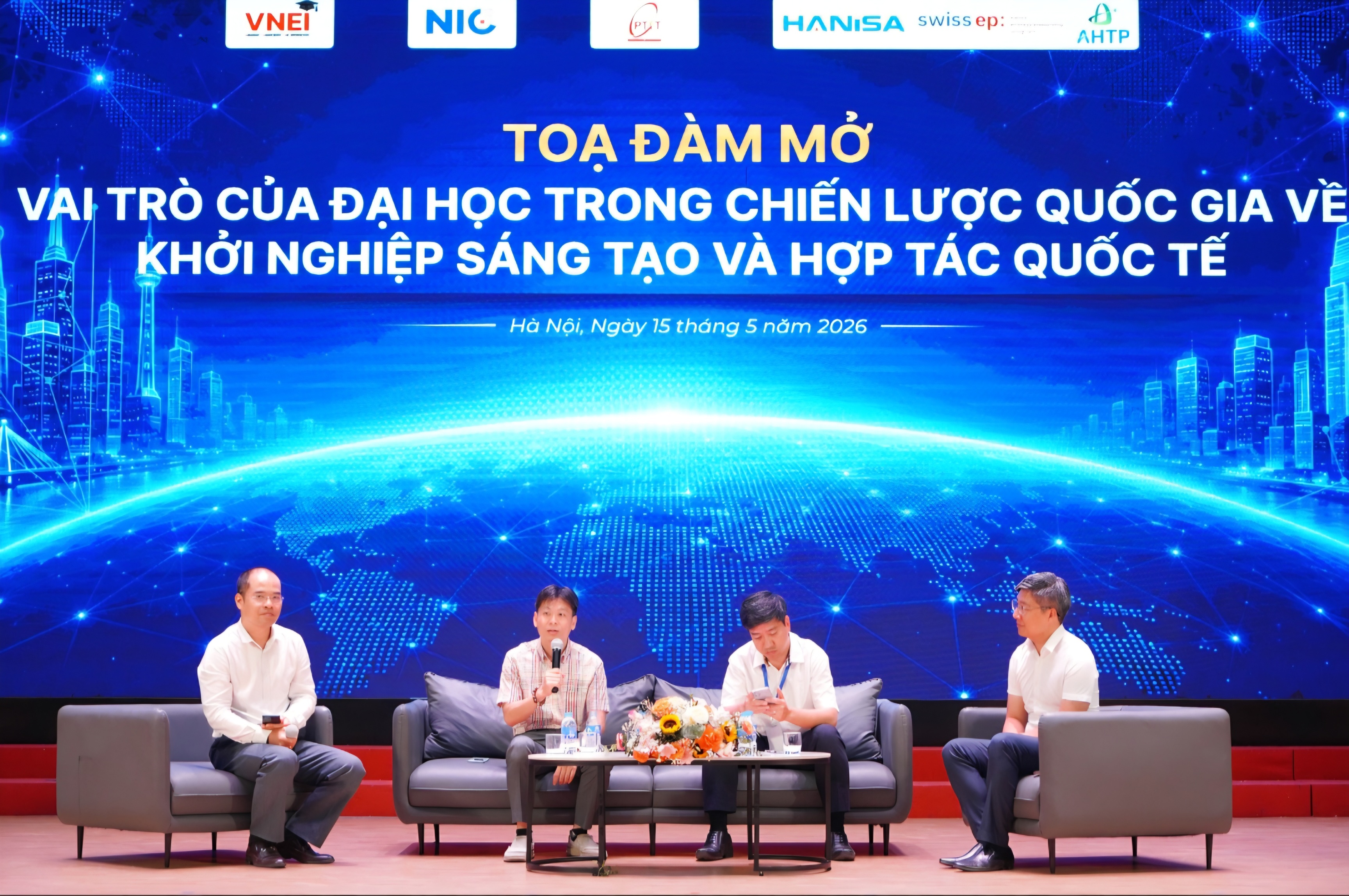 Vai trò trung tâm của Đại học trong hệ sinh thái đổi mới sáng tạo quốc gia