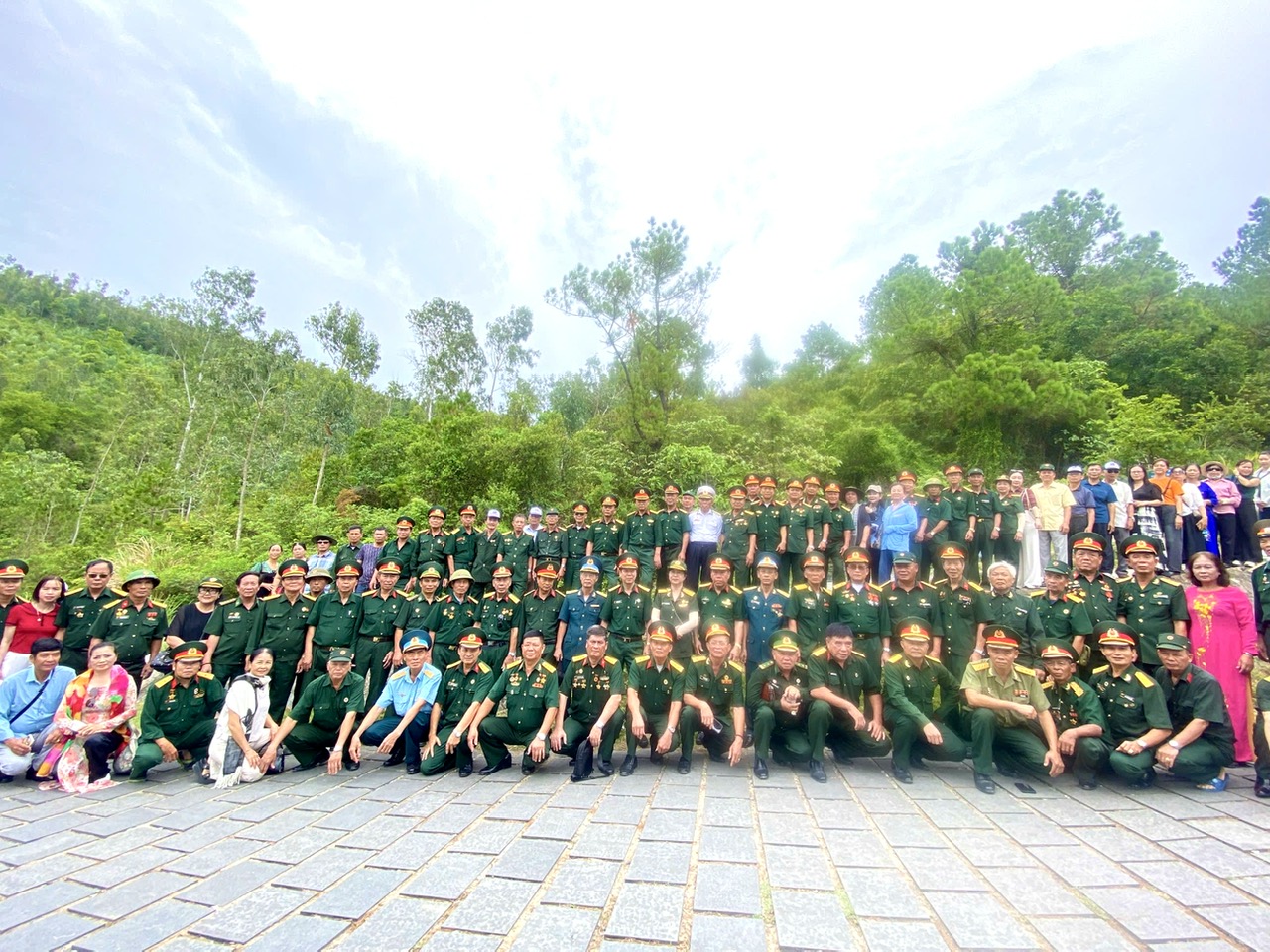 HÀNH TRÌNH TRI ÂN 27/7: NIỀM VUI NGÀY GẶP LẠI VÀ NỖI BUỒN GỌI TÊN ĐỒNG ĐỘI